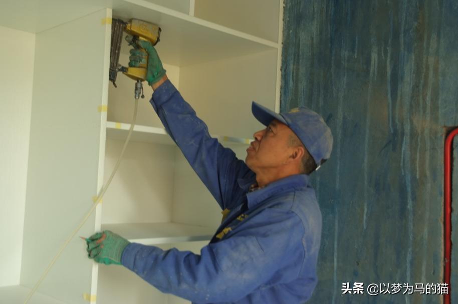 高中毕业没考上大学学什么手艺,男生不上学了学什么手艺有前途