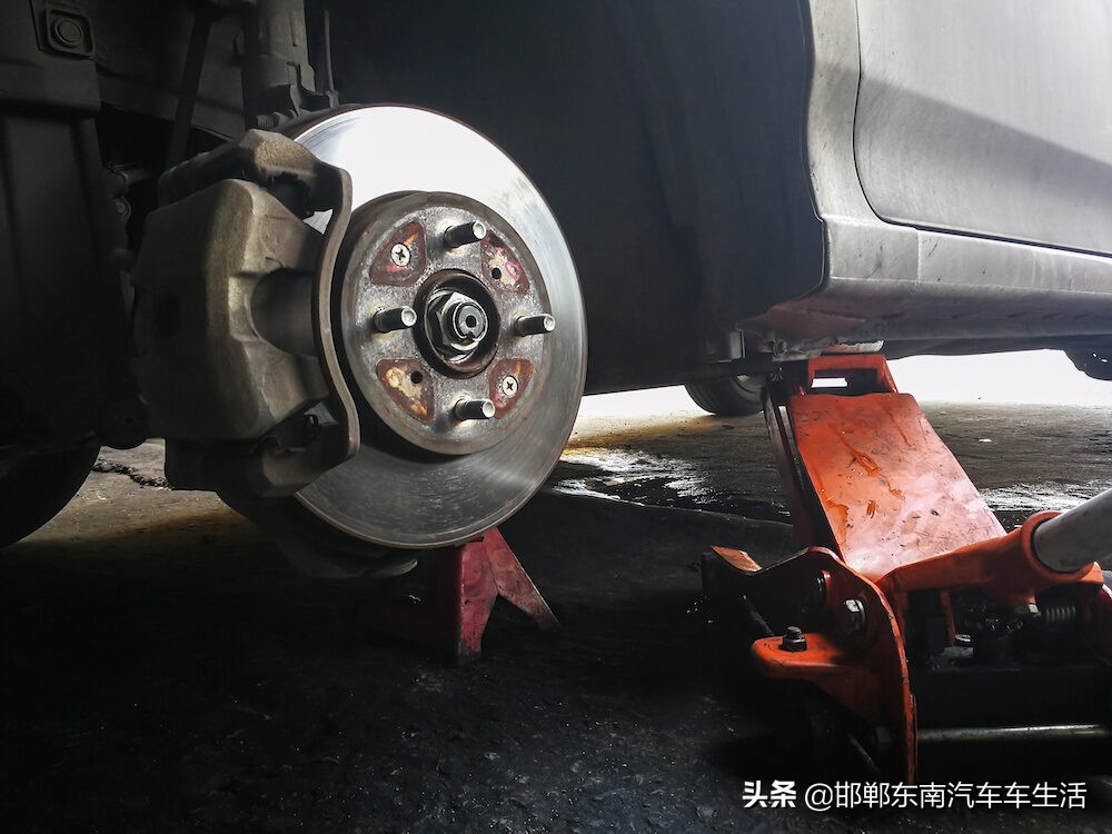 轿车轮毂轴承怎样判断是哪个坏了,轮毂轴承的作用