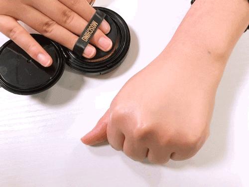 李佳琦推荐这个韩国牌子气垫真的好用,自然遮瑕轻薄、不卡粉脱妆