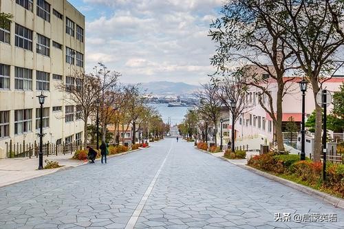 走遍美国龚亚夫讲解版,走遍美国逐句讲解