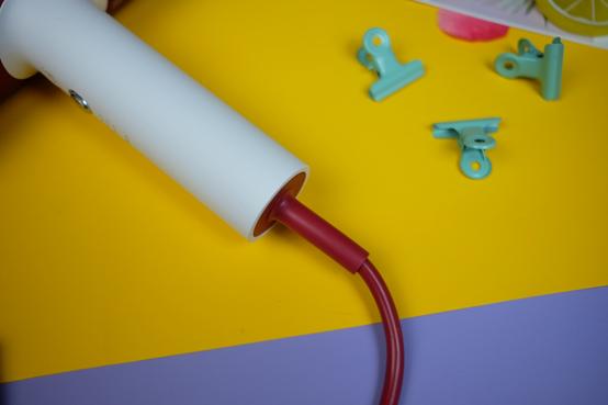 头发风一吹毛躁干枯怎么处理,头发干枯毛躁和吹风机有关吗