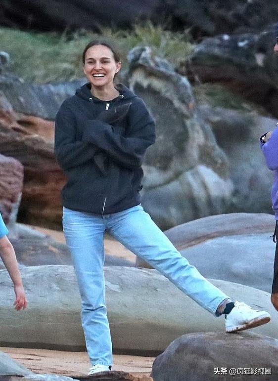 美剧42岁maggieq近照,maggieq情史