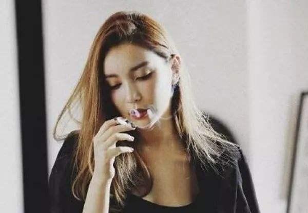 男人在女人面前是备胎的几个条件,女生备胎和考验的区别