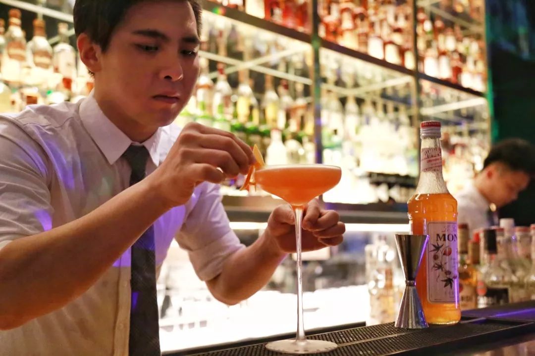 城市酒店好还是民宿好,度假酒店与城市酒店