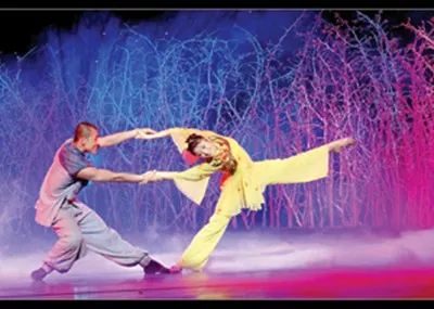 离你越近的地方路途也越远泰戈尔,离你越近的地方路途越远