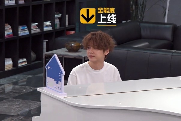 鹿晗弹琴诺言,鹿晗对关晓彤一见钟情名场面