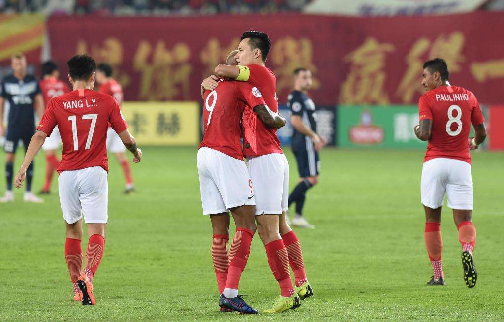 八冠王恒大给中国足球带来了什么,12年前恒大走进低谷中的中国足球