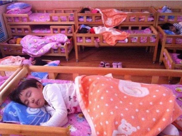 四岁孩子明明午睡了却说没有午睡,女儿没睡午觉