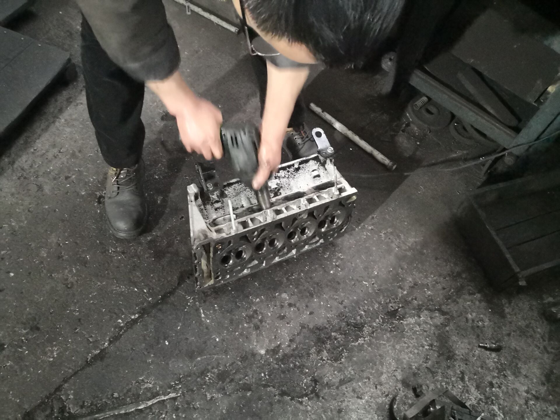 新款奥迪q3烧不烧机油,奥迪q31.4t烧机油吗