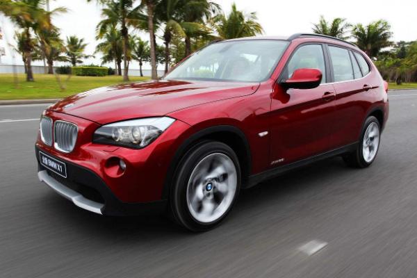 宝马x1三个缸的车到底怎么样,宝马x11.5t三缸发动机抖动