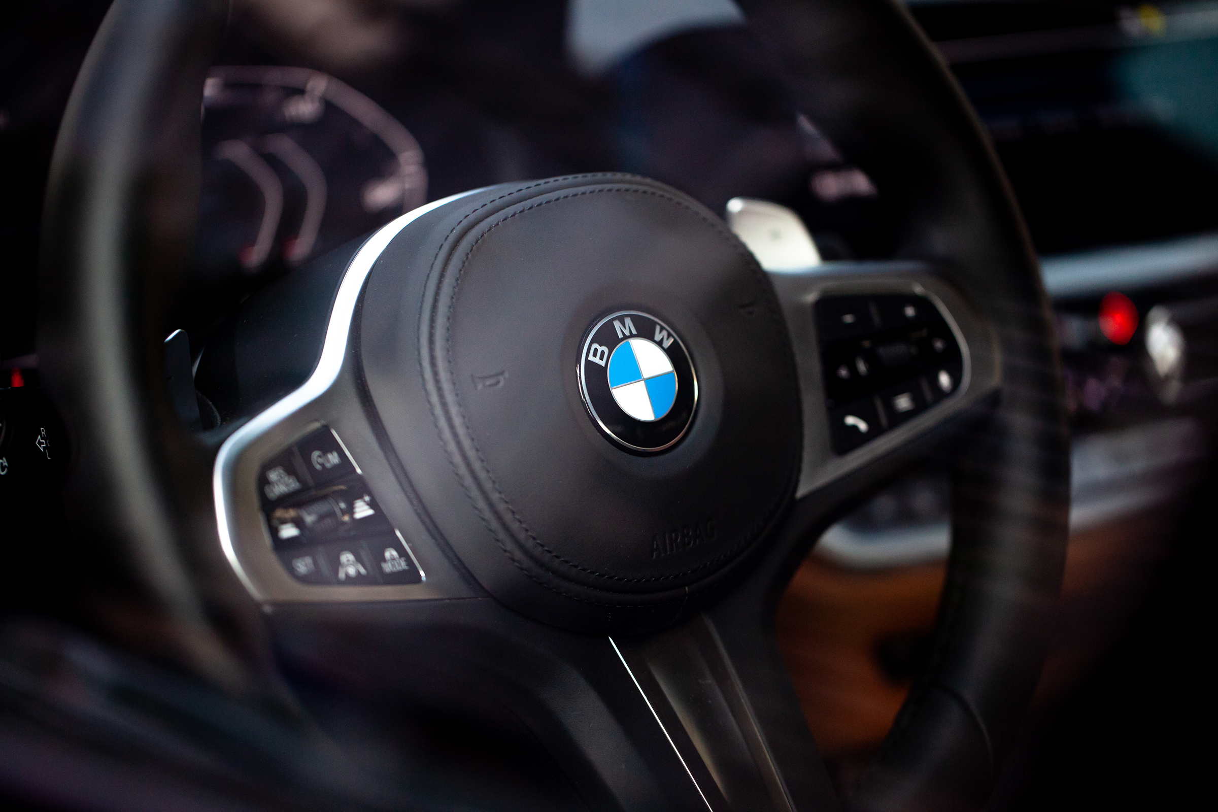 宝马330li试驾测评,宝马330li试驾感受