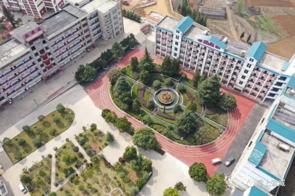 长征中学在哪里,云南唯一以长征命名的中学