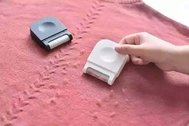 衣服起球严重属于质量问题吗,一招教你搞定毛衣粘毛起球