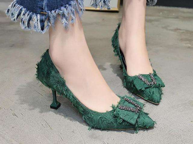 板鞋鞋底磨穿了怎么修复,板鞋鞋帮总是磨破怎么办