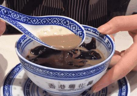 吃甜品就吃老字号龟苓膏,龟苓膏低卡甜品