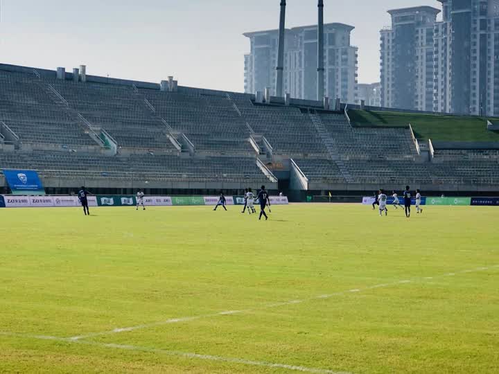 足球小将展活力，2019扬州“一带一路”国际青少年足球冠军赛开赛