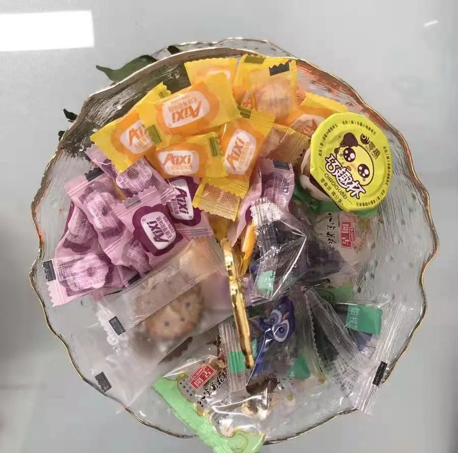 这套流光溢彩冰川碗,让居家生活更有格调、更精致