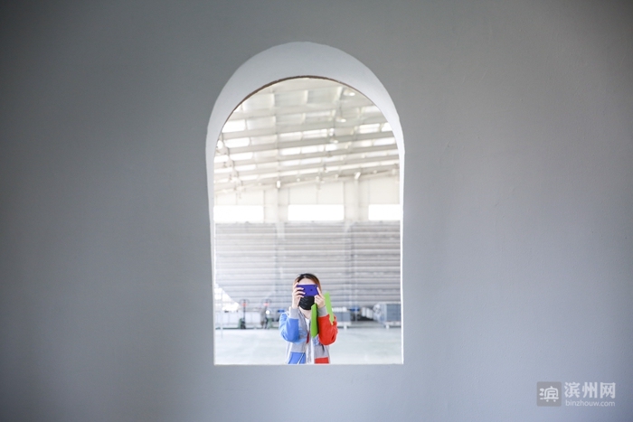 2018时光已走滨州日报90后小美摄影记者定格了您的最美