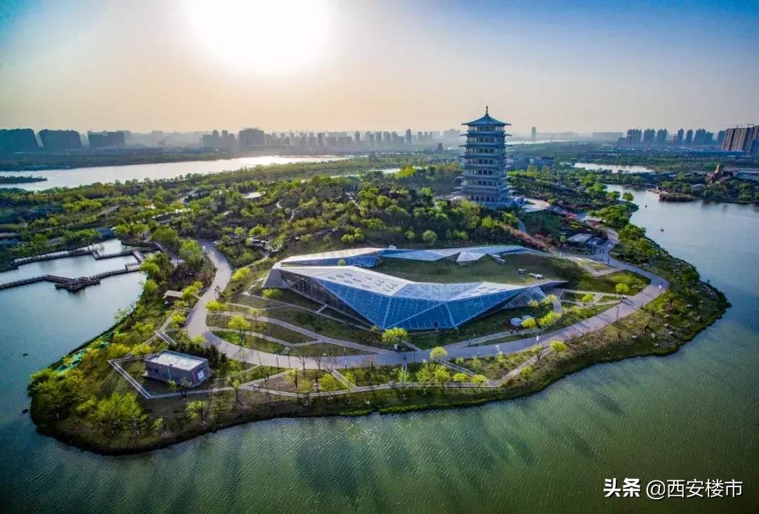 坐拥270度一线江景精装大平层现房,区域ip怎么打造