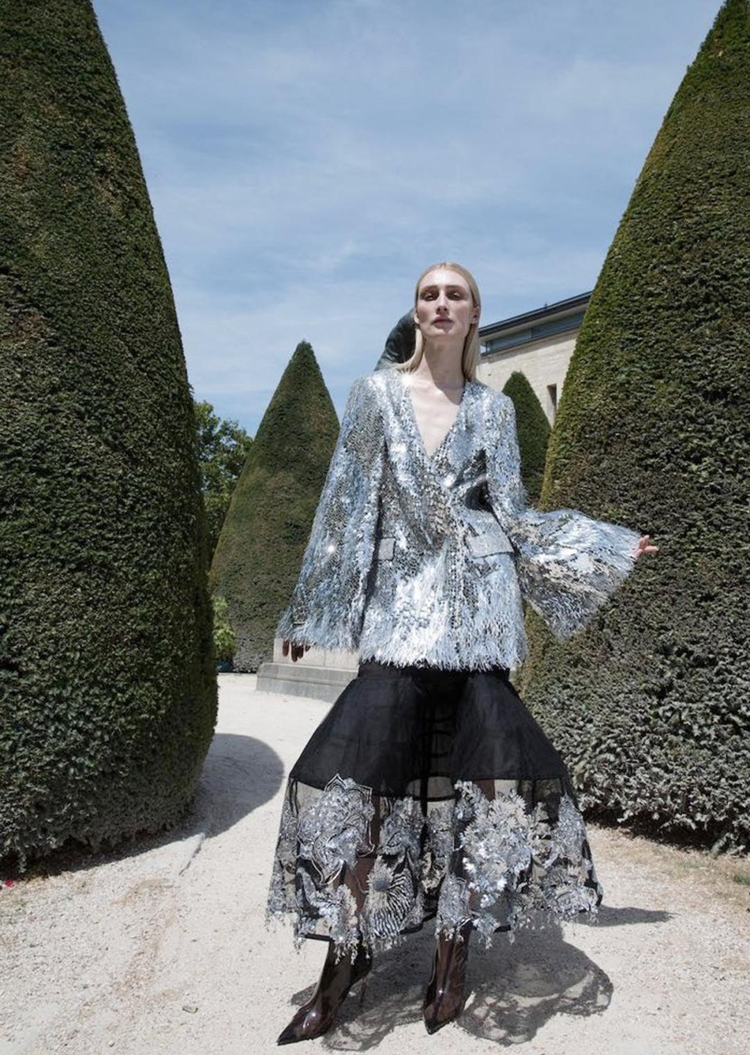 那个给Chloé设计出小猪包的设计师居然被Givenchy炒鱿鱼了