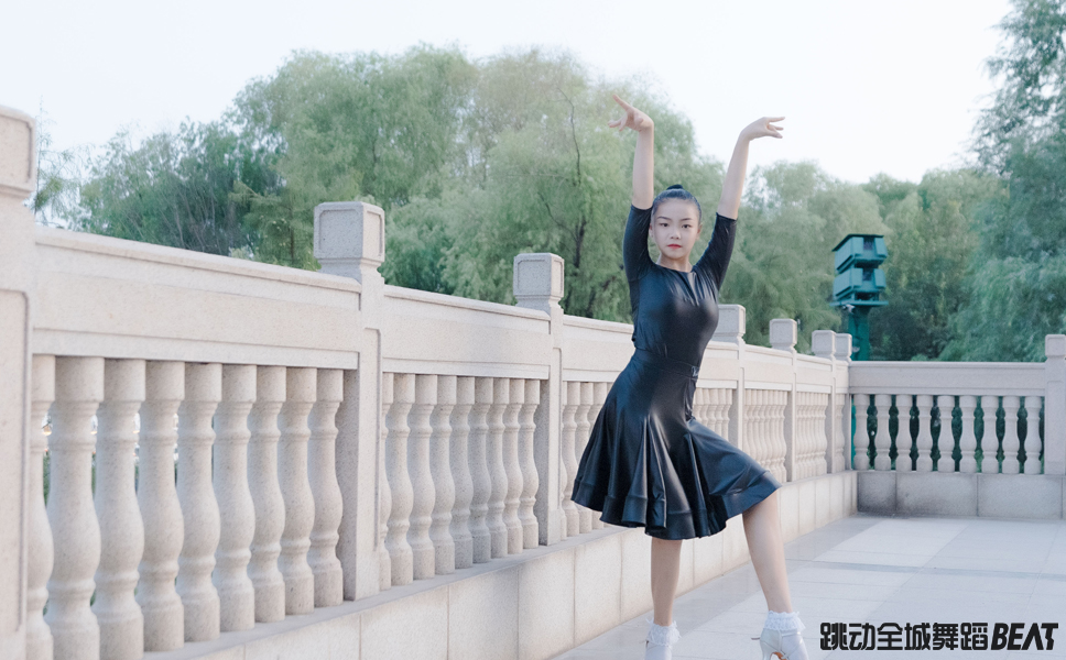 如何扎实的练好拉丁舞基本功,单人零基础简单拉丁舞教学儿童