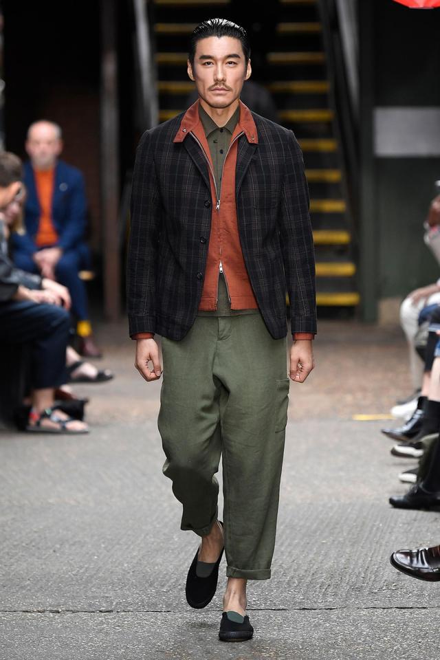 胡兵年轻的照片,胡兵年轻照片