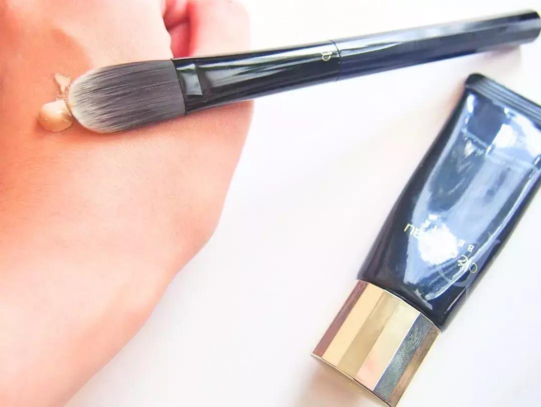 董璇的粉底液,董璇代言的粉底液牌子怎么样