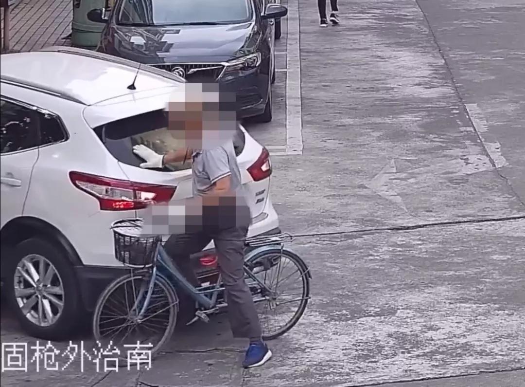 倒车撞到电动车事故全责怎么处理,倒车碰到骑车人对方全责怎么处理