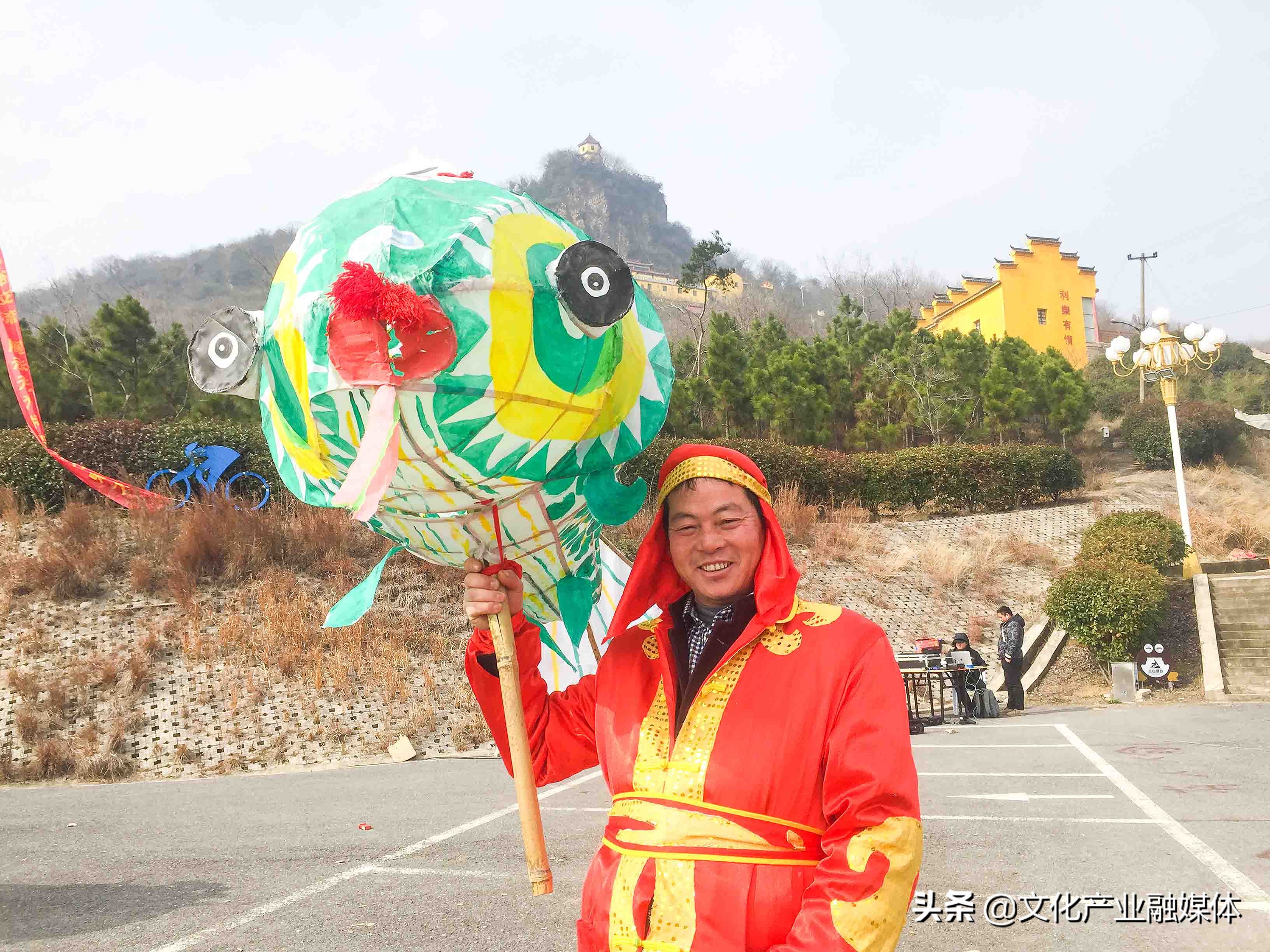 侯咀鱼灯舞欢乐幸福年