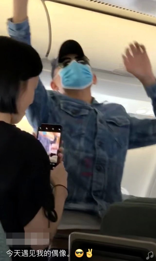 刘德华现身机场通道,刘德华现身机场2019