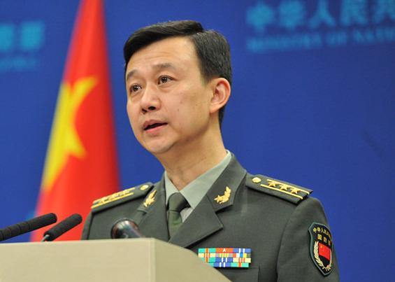 教你如何识别我军军官的级别大小，只看胸前的资历章就行了