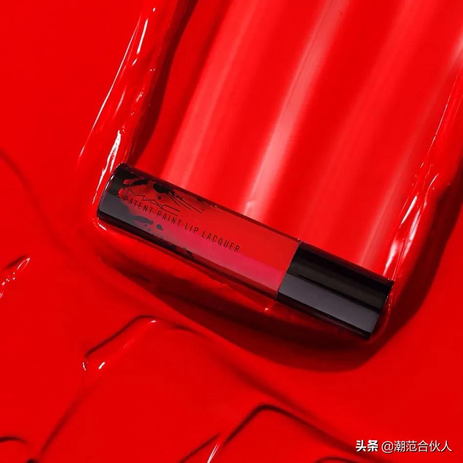 李佳琦omg这个产品也太好用了吧,李佳琦被称为美妆界的代名词