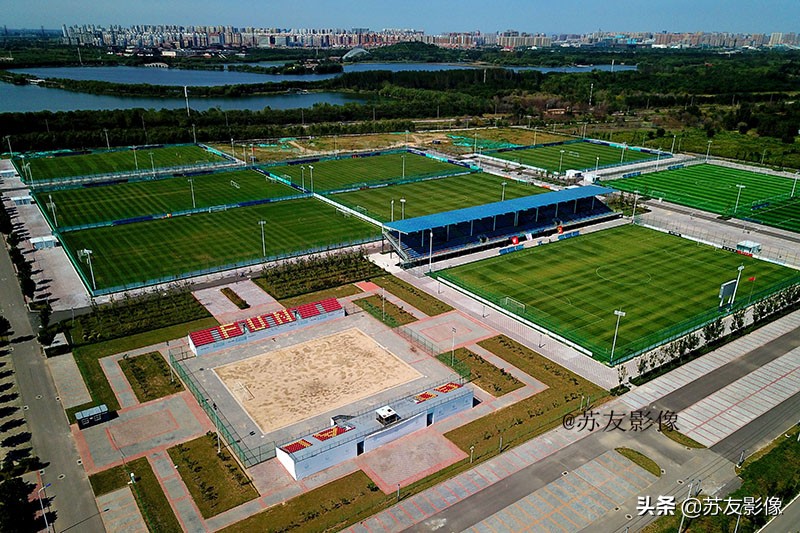 唐山南湖足球广场有多少球场,唐山南湖城市足球