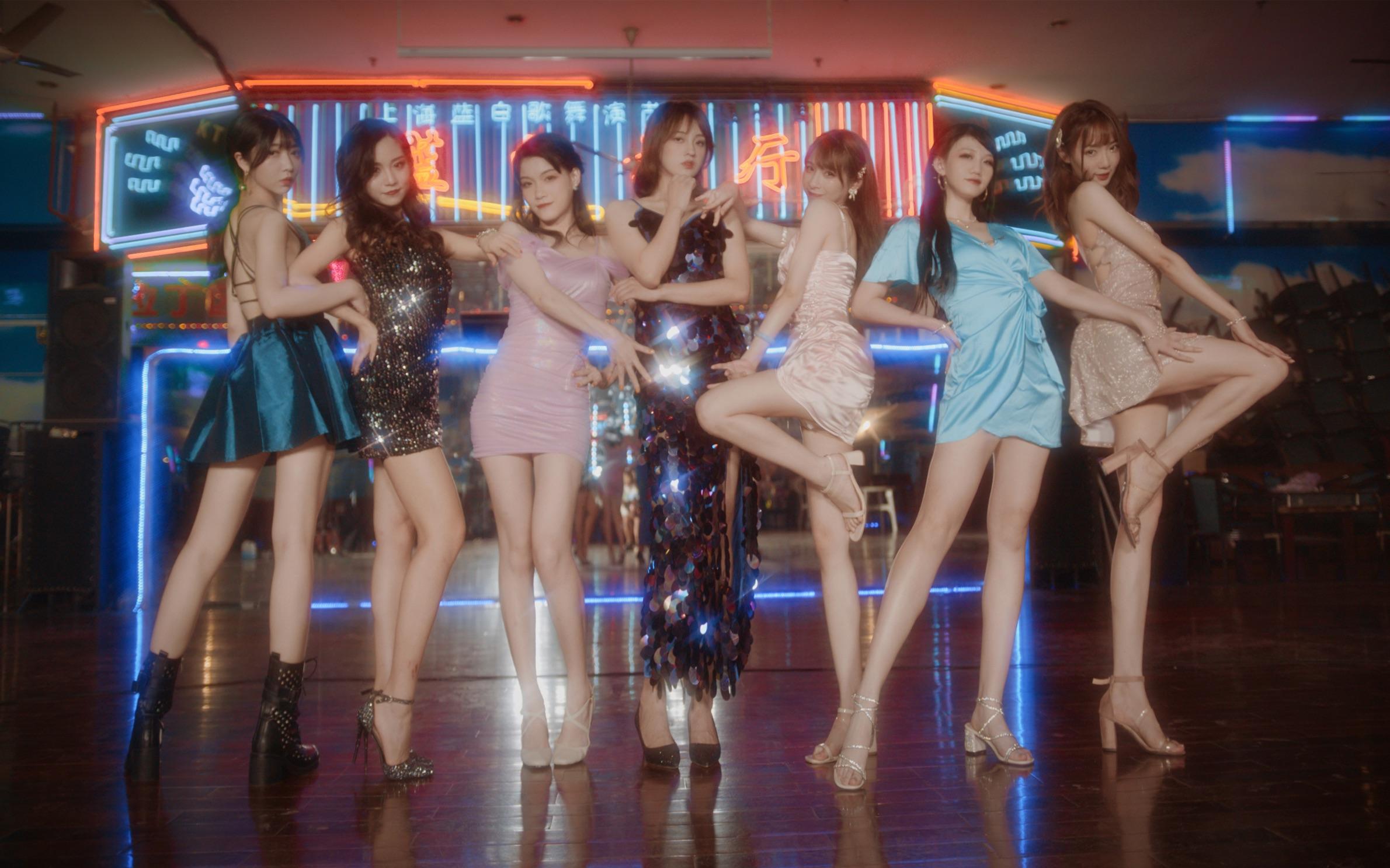 分店比沙县小吃多的“中古店”，为何承包了日本年轻人的夜生活？