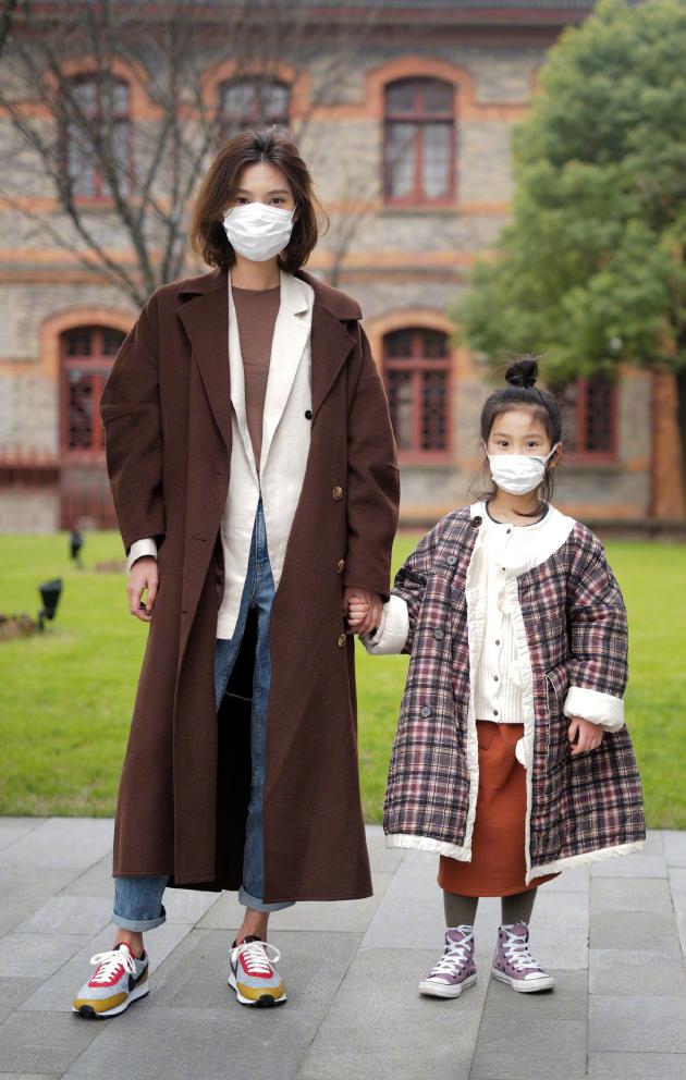 小个子穿搭150显高显气质羊绒大衣,斗篷式羊绒大衣短款小个子穿搭