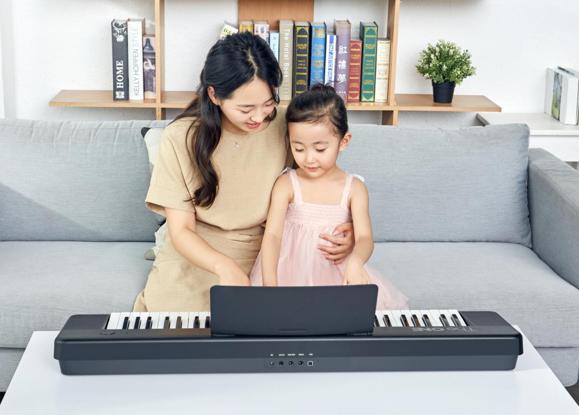 TheONE上手体验：一款能够一起学习的电子琴，时尚轻薄