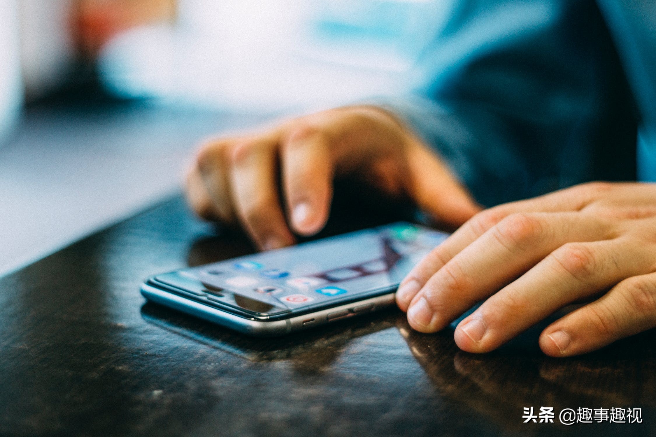 苹果手机打电话喇叭没声音怎么办,苹果手机突然扬声器没声音怎么办