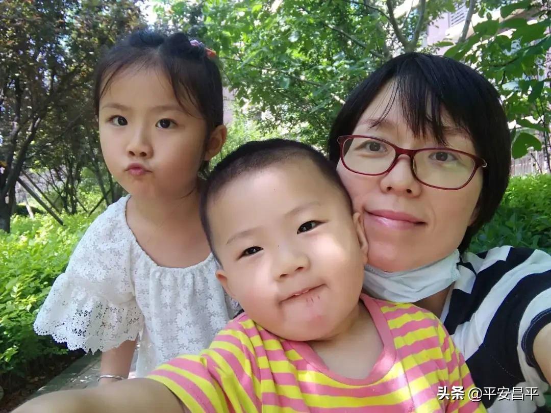 母亲节警察妈妈对警宝的寄语,警宝给妈妈过母亲节