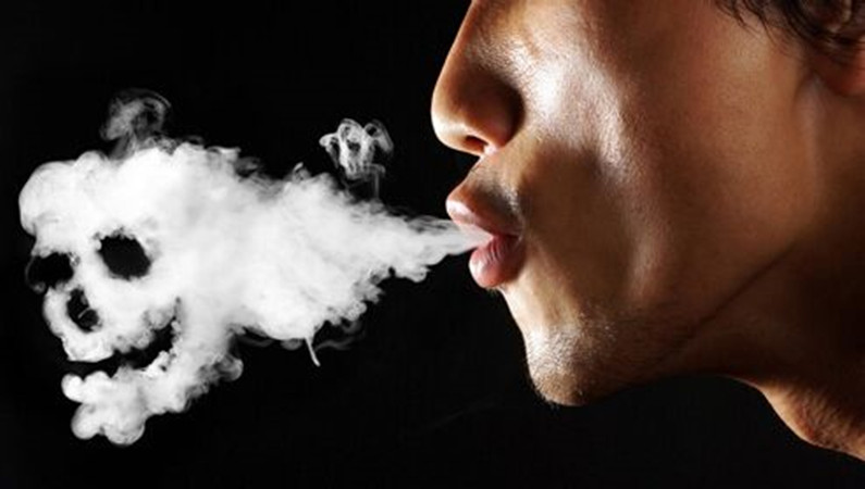 朋友是个老烟枪，却养了只橘猫，猫主子被迫吸二手烟有危害吗？