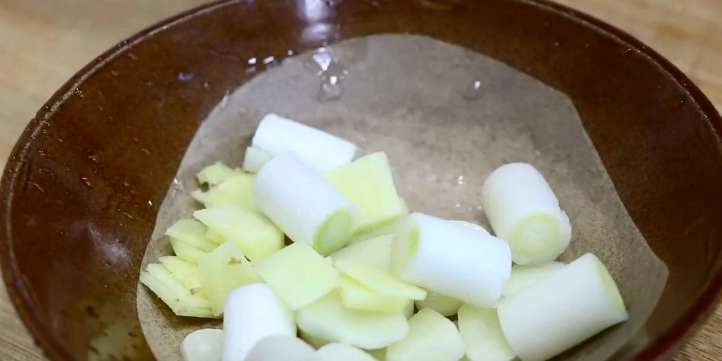 孕期芦笋炒肉的最佳做法,芦笋炒大虾的做法窍门视频教程