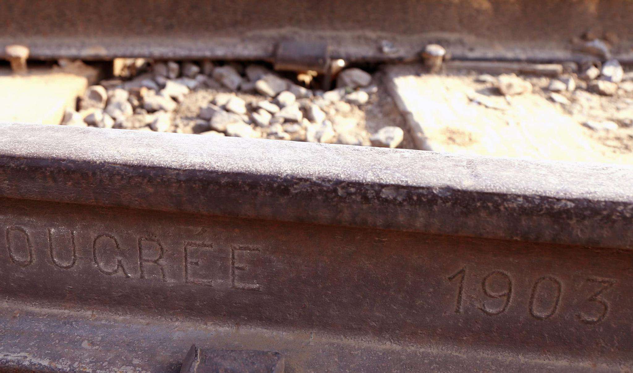 我国唯一正在用的清朝铁轨,发现清代铁轨