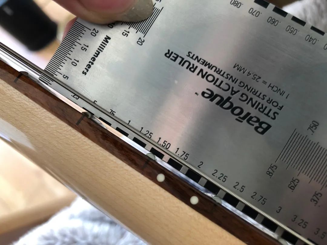 当我们谈恋爱时我们在谈些什么,电吉他的基础到底是什么