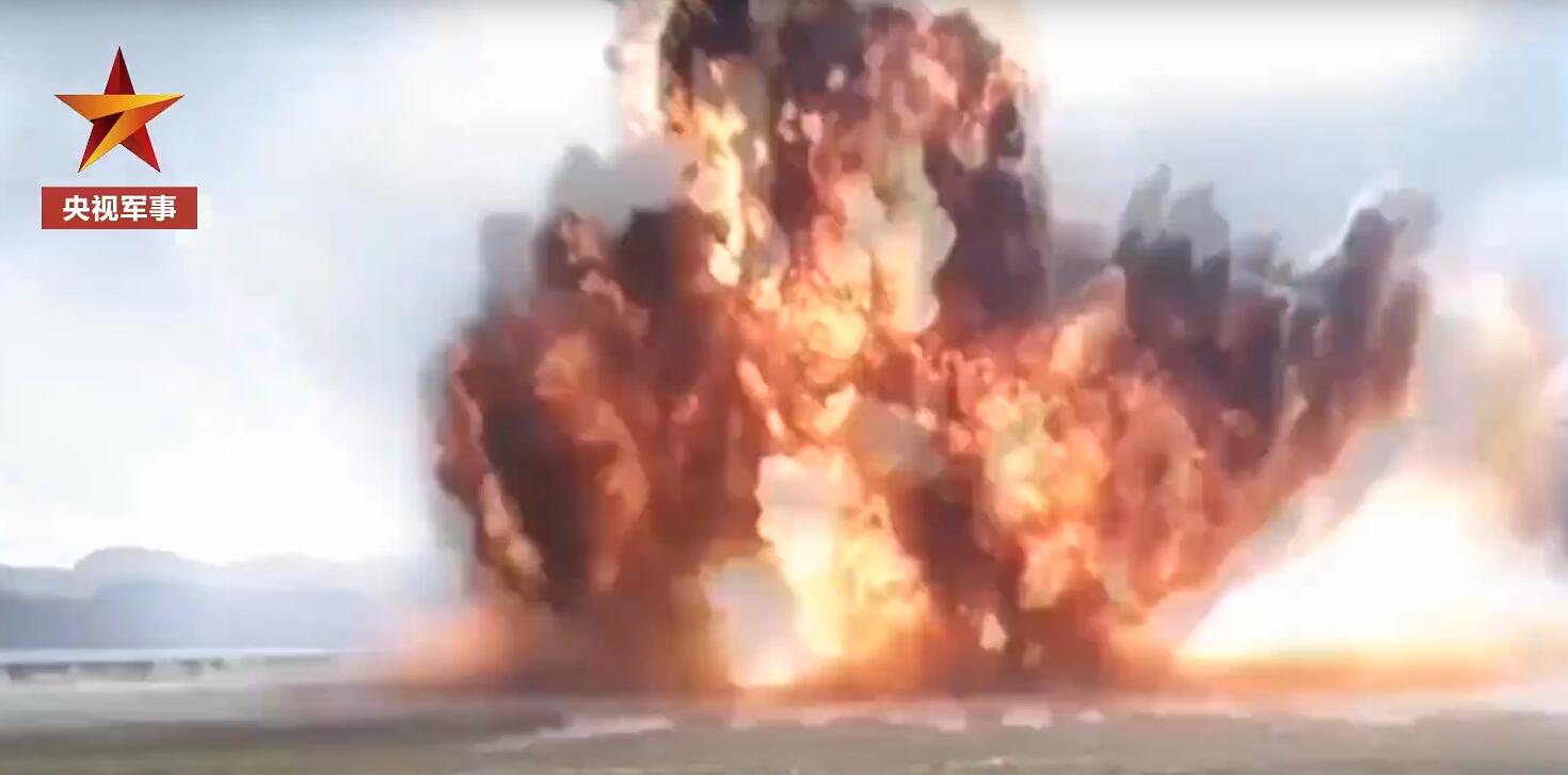 星空迷彩在07迷彩上有哪些升级,星空迷彩对比全地形迷彩服图片