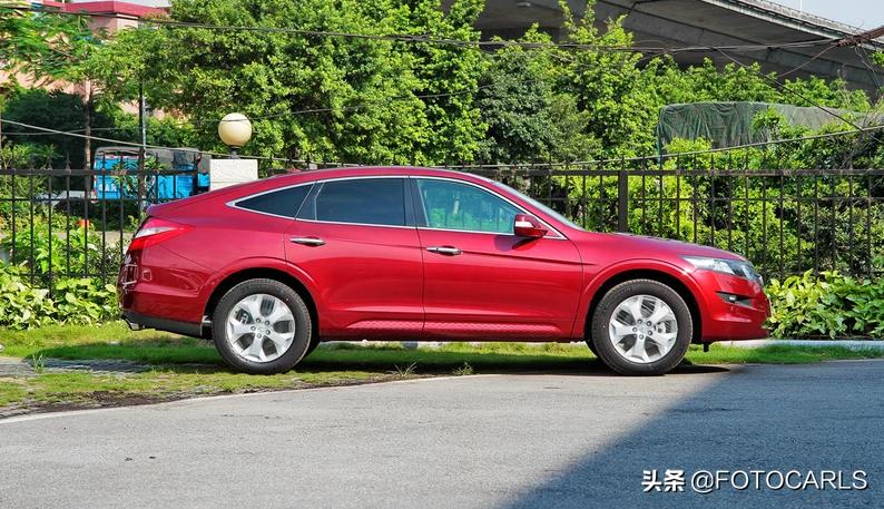 本田歌诗图2.4豪华版价格,本田歌诗图车型对比