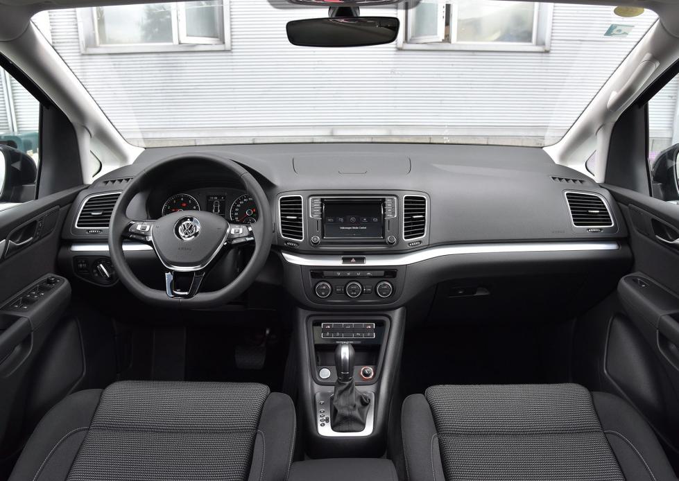 大众进口mpv夏朗1.4t油耗,大众mpv夏朗2.0t16款多少钱