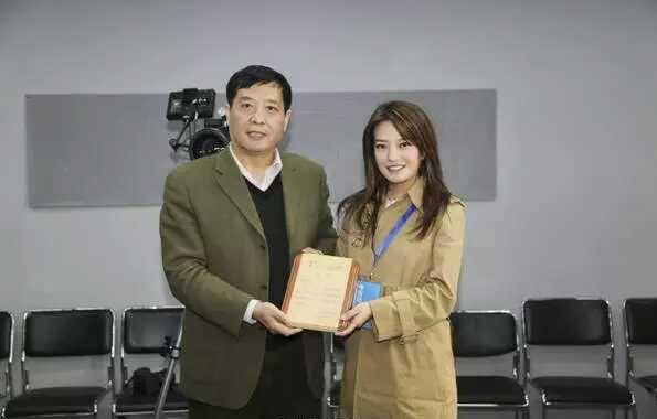 赵薇何许人也,赵薇事件黄晓明陈坤的表现