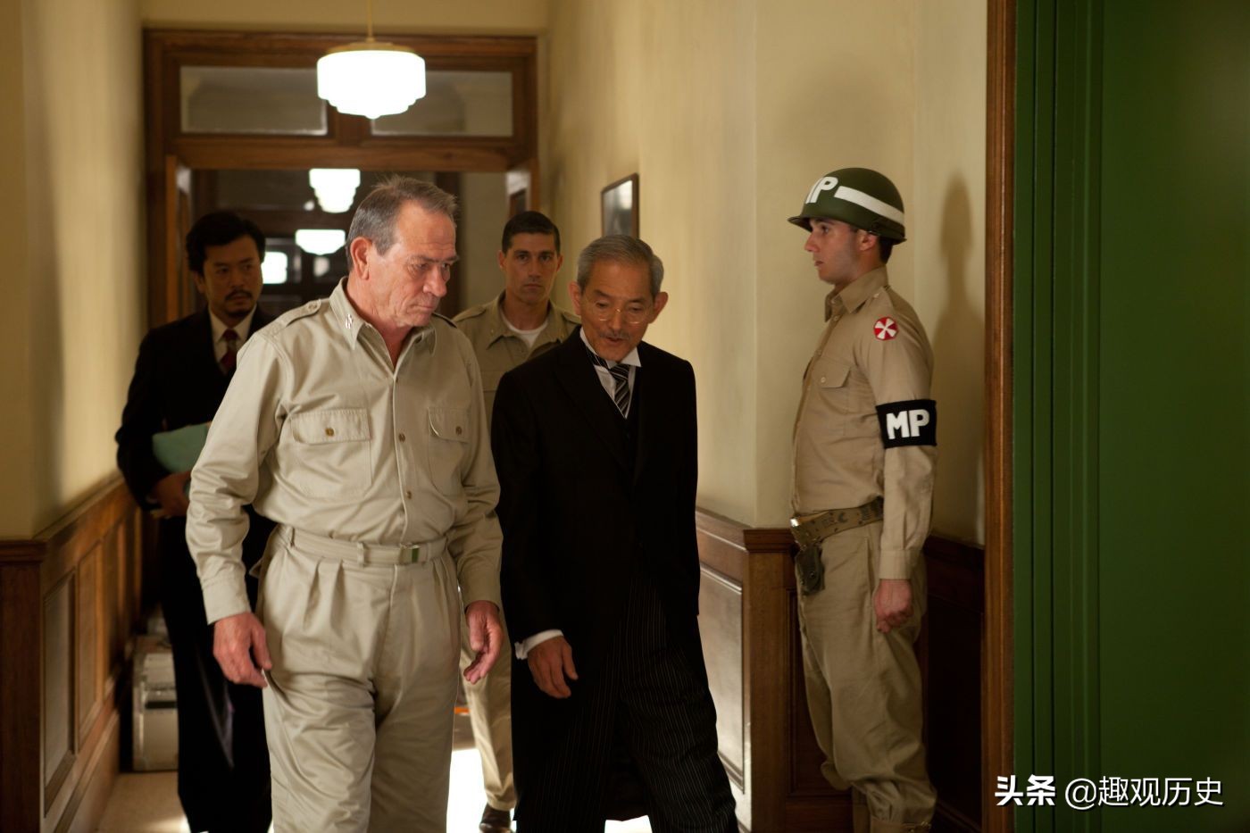 二战后此国对日提出巨额索赔,被拒后用一方式报复,日本主动求饶