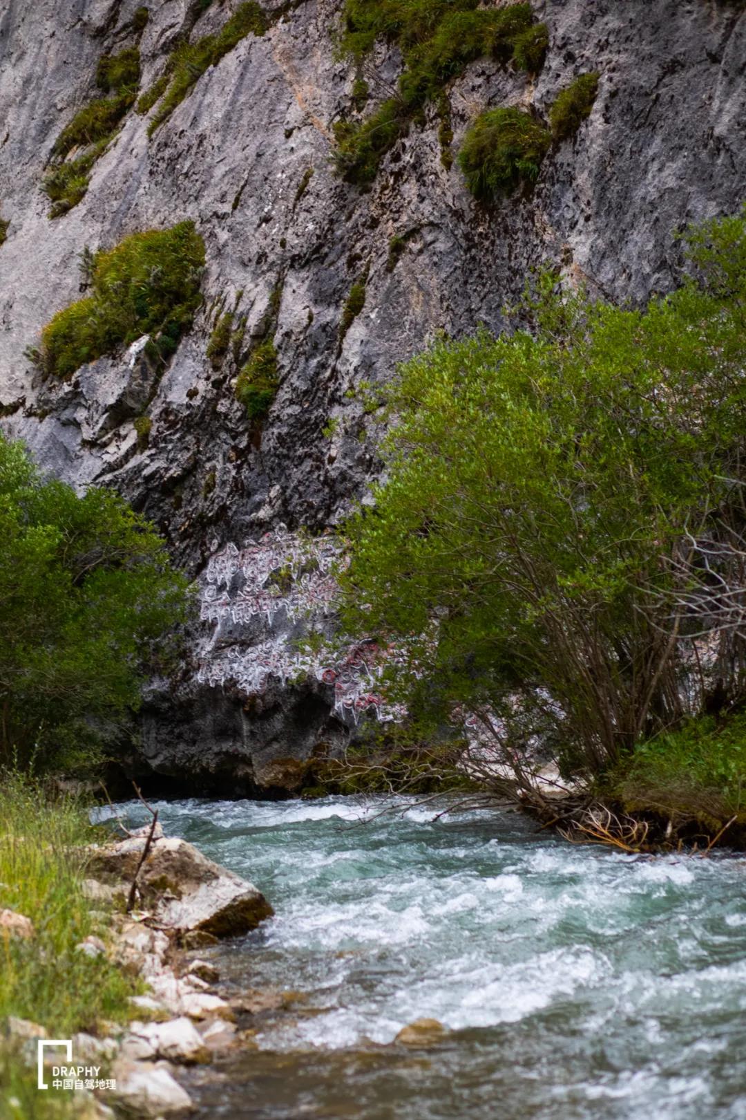 青海发现大规模罕见地貌奇观,青海现七彩流沙奇观