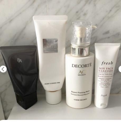 干皮有闭口痘痘适合什么护肤品,护肤从自己做起