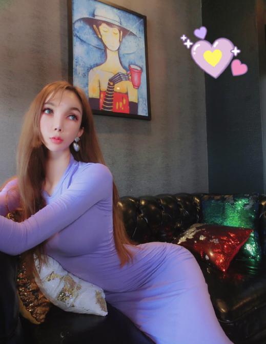 除了张曼玉、范冰冰，网红也难逃蔡明定律，额宽眼大犹如外星人